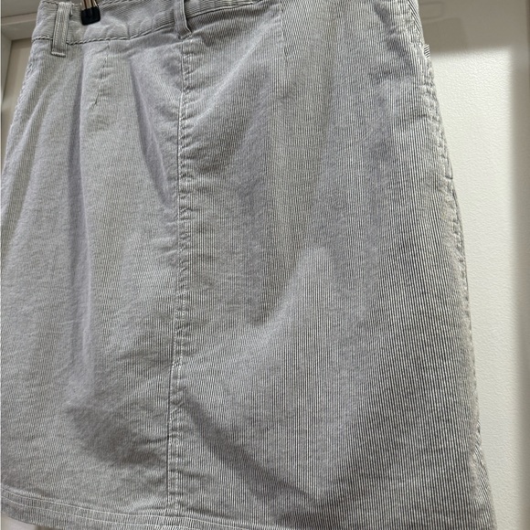 Christopher & Banks Pinstriped Skort  Size 4 - Picture 6 of 14